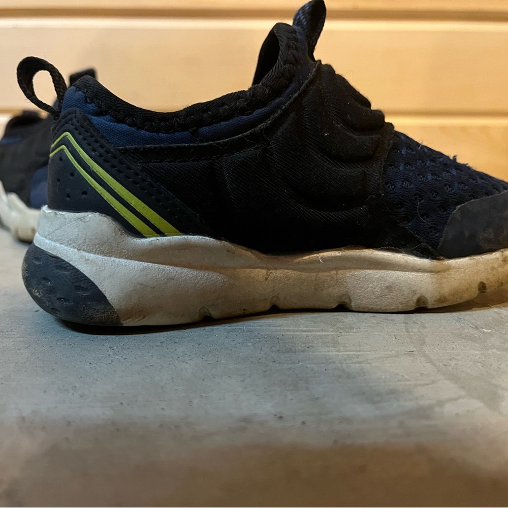 Shoes - Picture 6 of 6